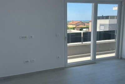 Appartamento al primo piano con terrazza sul tetto, Vabriga ( S4 )