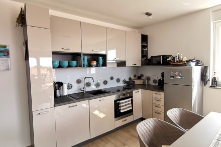 Elegantan stan sa pogledom na more, Novigrad