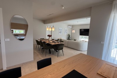 NOVO!! Villa s bazenom i pogledom na more