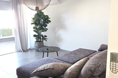 Stanovanje v prvem nadstropju s strešno teraso, Vabriga (S3)