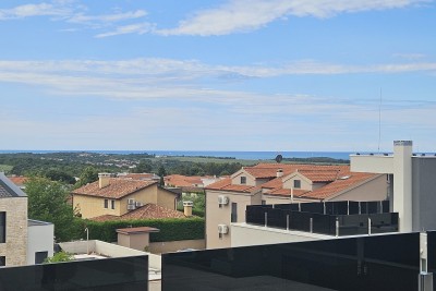Wohnung im ersten Stock mit Dachterrasse, Vabriga (S3)