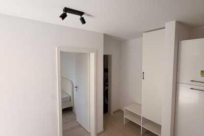Jednosoban stan u prizemlju, dobra lokacija