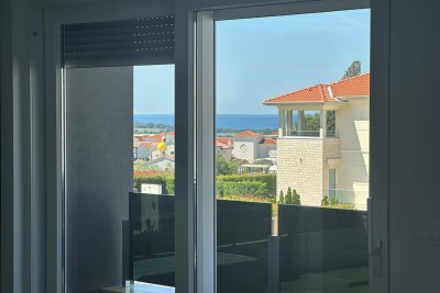 Wohnung im ersten Stock mit Dachterrasse, Vabriga (S4)