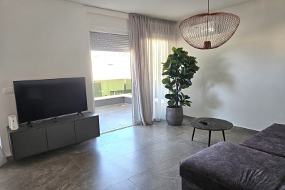 Stanovanje v prvem nadstropju s strešno teraso, Vabriga (S3)
