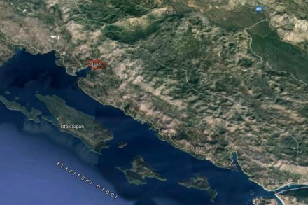 Zemljišča idealna za hotel ali zgradbo ob morju v bližini Dubrovnika